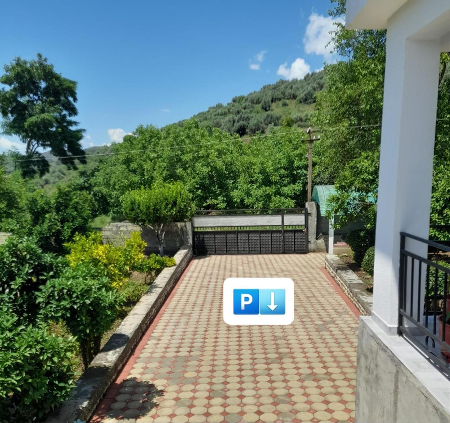 Villa Besart Berat Exteriör bild